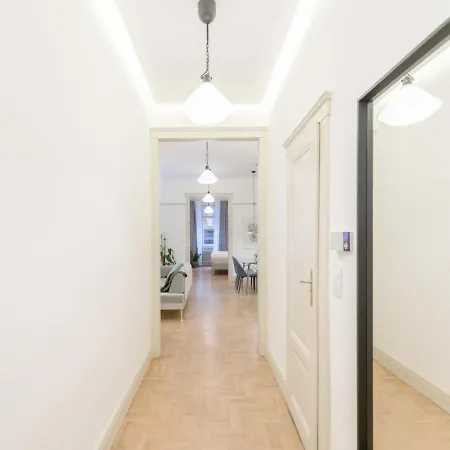 Modern Deco By The Opera Holiday home